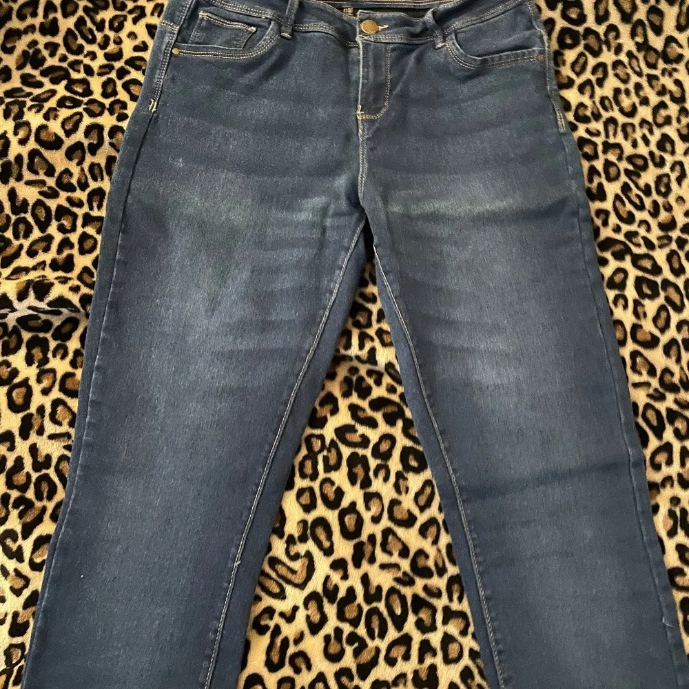 Jeans - Picture 1 of 2